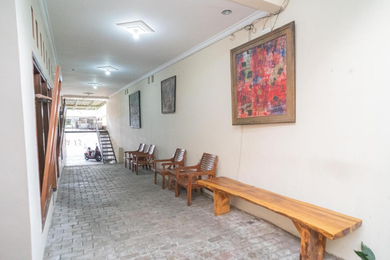 Reddoorz At Villa Akbar 3 Batu  Εξωτερικό φωτογραφία